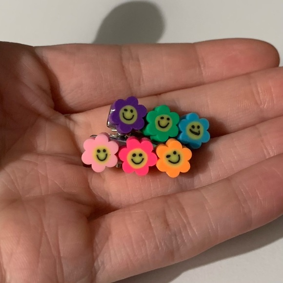 Handmade Flower Hair Clips - Picture 3 of 6